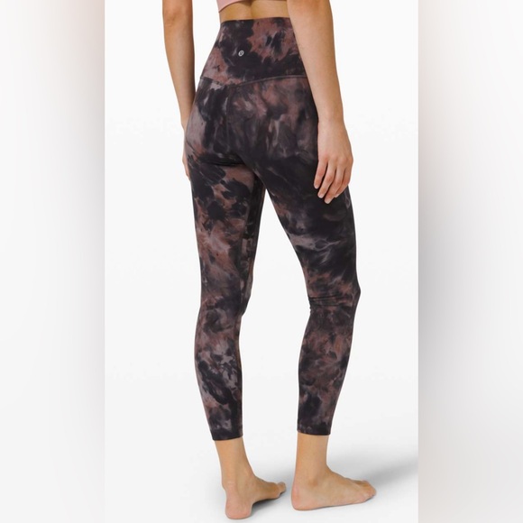 NWOT Lululemon align diamond dye 25” in graphite pastel pink in size 2 - Picture 2 of 8